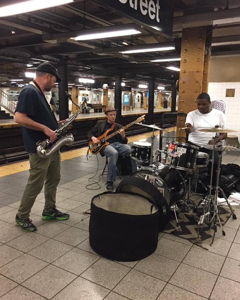 ニューヨークの旅　地下鉄でのパフォーマンス２　（2016年11月16日）