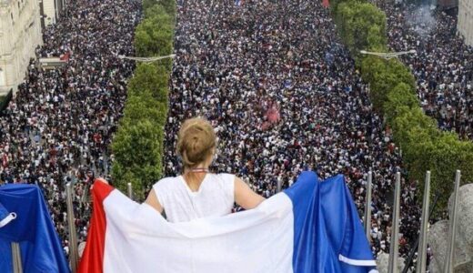 ワクチンパスポート絶対反対　デモがあります　フランスに続け！