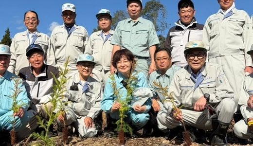 大仙市議会森林・林業・林産業活性化推進議員連盟」主催の植樹体験